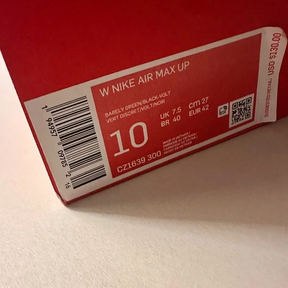 Barely Green/Black-Volt-Sunset Pulse- Size 10 - Picture 2 of 14